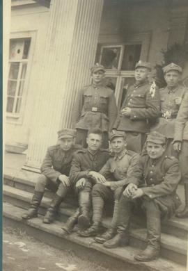 Grupa żołnierzy z kompanii CKM