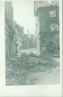 Zniszczenia wojenne w okolicach Dominikanerplatz